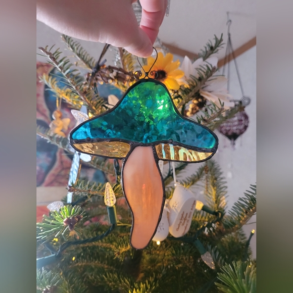 Stained Glass mushroom sun catcher - Picture 2 of 6